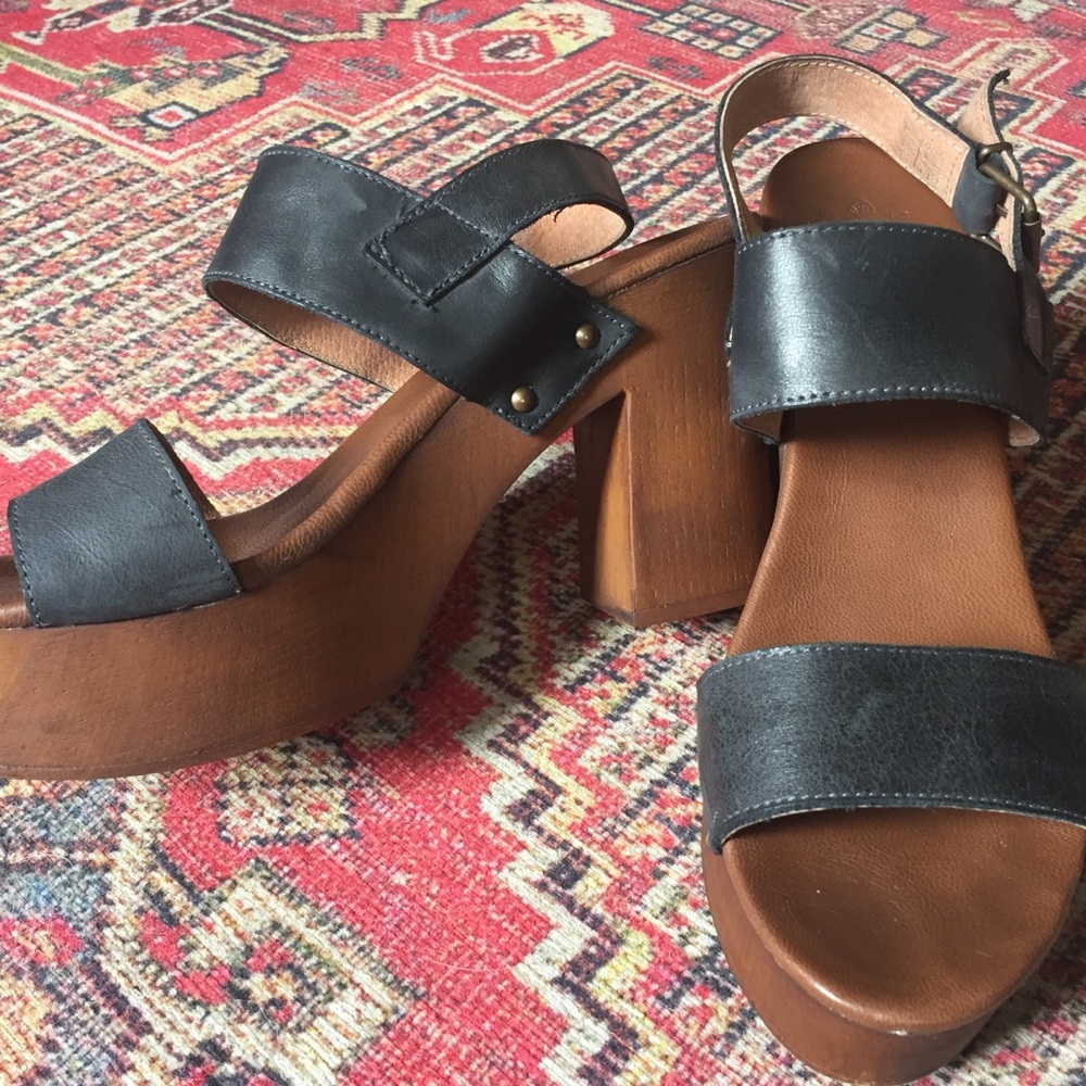 70s platform heeled sandals - Picture 3 of 7